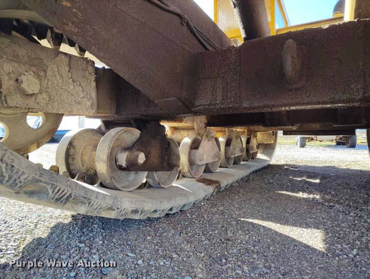 image for item DT0983 1991 Morooka MST-2200 track carrier