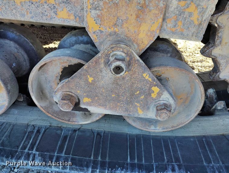 image for item DT0983 1991 Morooka MST-2200 track carrier