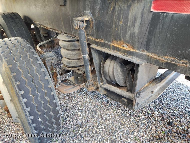 image for item DT0984 1995 Clement end dump pup trailer