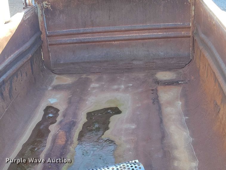 image for item DT0984 1995 Clement end dump pup trailer