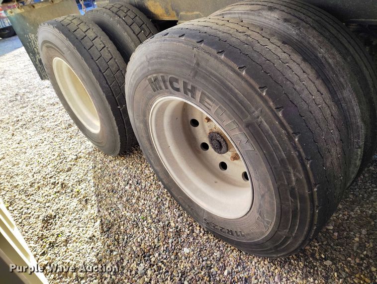 image for item DT0984 1995 Clement end dump pup trailer