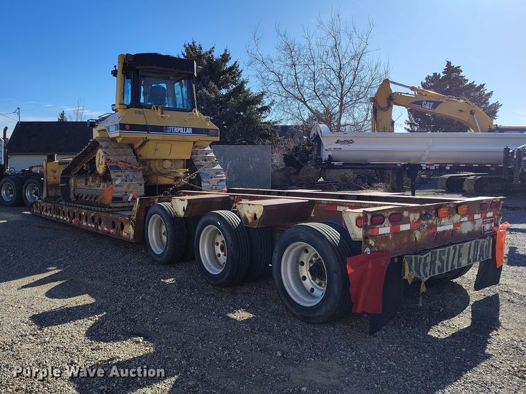 image for item DT0985 1995 Dakota Manufacturing Co. Trail-Eze lowboy equipment trailer