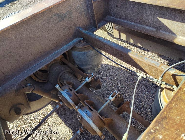 image for item DT0985 1995 Dakota Manufacturing Co. Trail-Eze lowboy equipment trailer