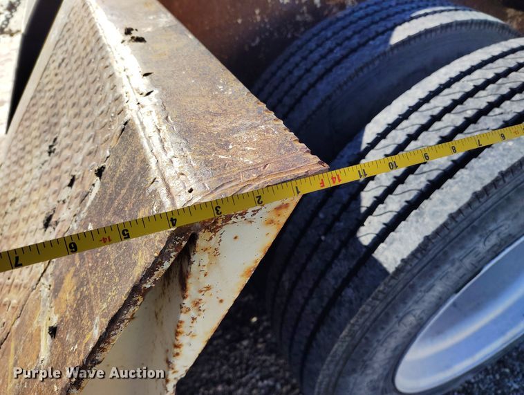 image for item DT0985 1995 Dakota Manufacturing Co. Trail-Eze lowboy equipment trailer