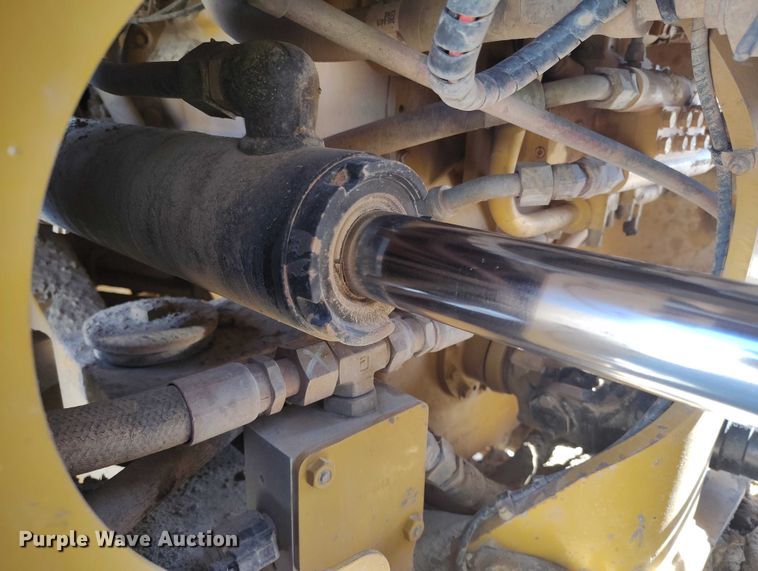 image for item DT0986 2012 Caterpillar 966K wheel loader