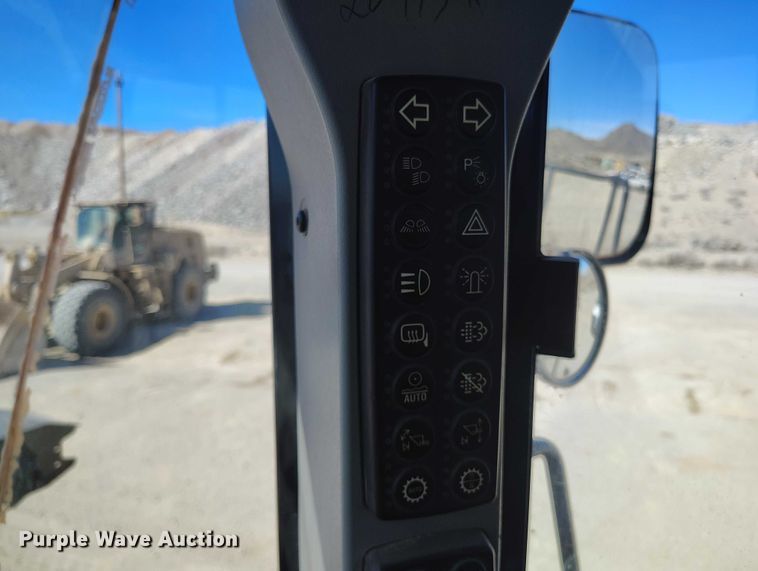 image for item DT0986 2012 Caterpillar 966K wheel loader