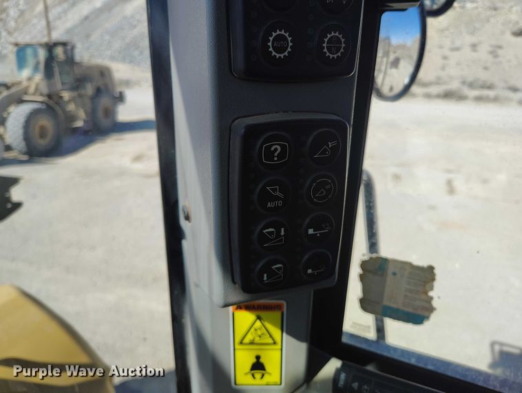 image for item DT0986 2012 Caterpillar 966K wheel loader