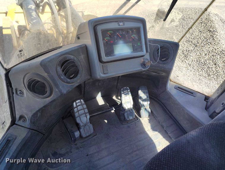 image for item DT0987 2019 Caterpillar 982M wheel loader