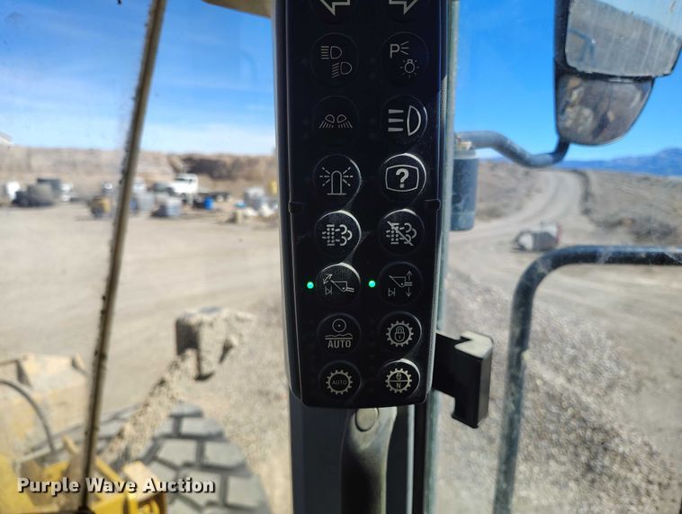 image for item DT0987 2019 Caterpillar 982M wheel loader