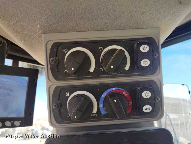 image for item DT0987 2019 Caterpillar 982M wheel loader