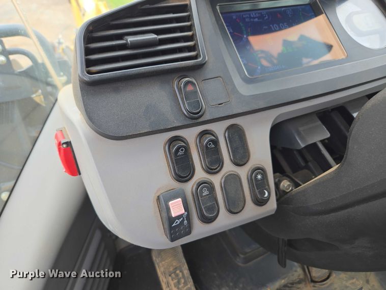 image for item DU2742 2021 Komatsu WA320-8 wheel loader