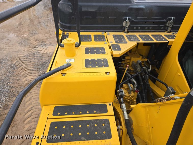 image for item DU2743 2023 Komatsu PC170LC-11 excavator