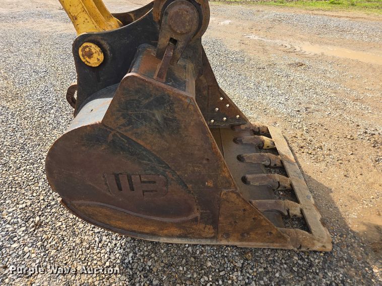image for item DU2744 2021 Komatsu PC210LC-11 excavator
