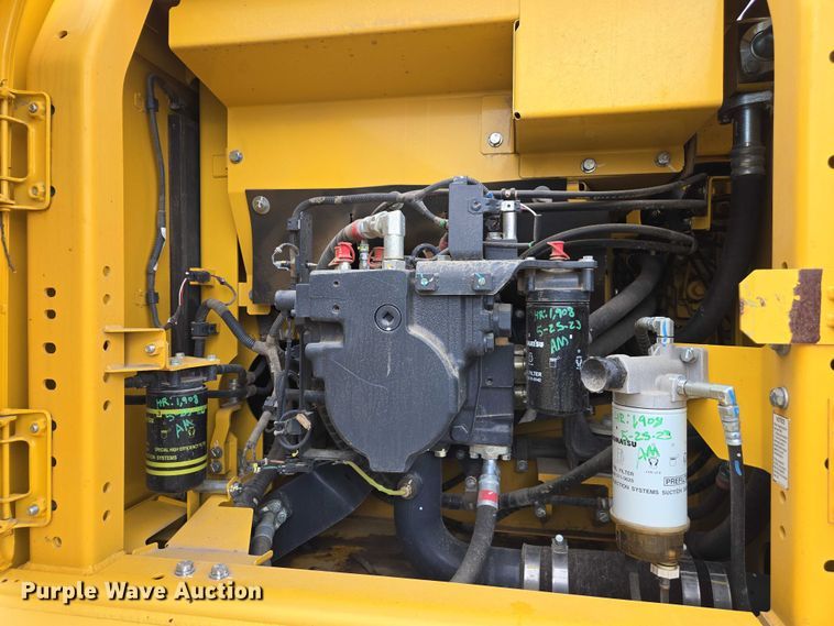 image for item DU2744 2021 Komatsu PC210LC-11 excavator