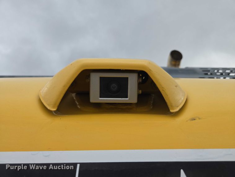 image for item DU2744 2021 Komatsu PC210LC-11 excavator