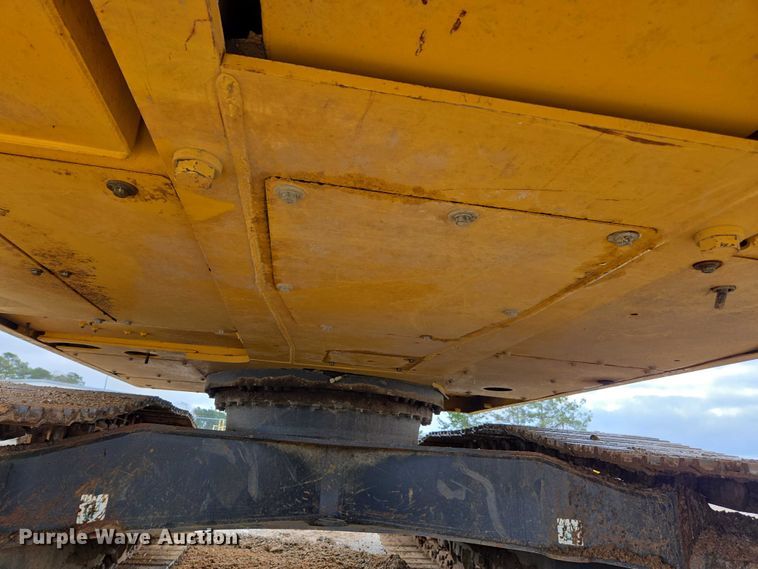 image for item DU2744 2021 Komatsu PC210LC-11 excavator