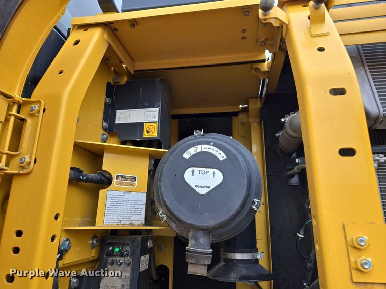 image for item DU2744 2021 Komatsu PC210LC-11 excavator