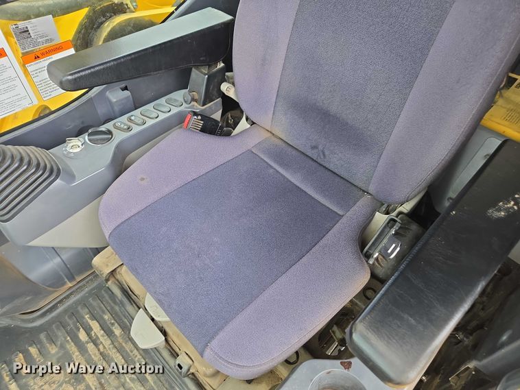 image for item DU2744 2021 Komatsu PC210LC-11 excavator