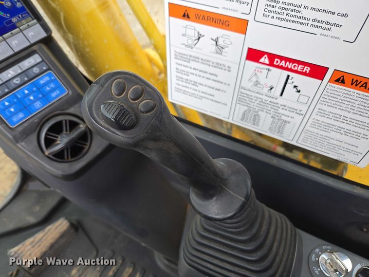 image for item DU2744 2021 Komatsu PC210LC-11 excavator