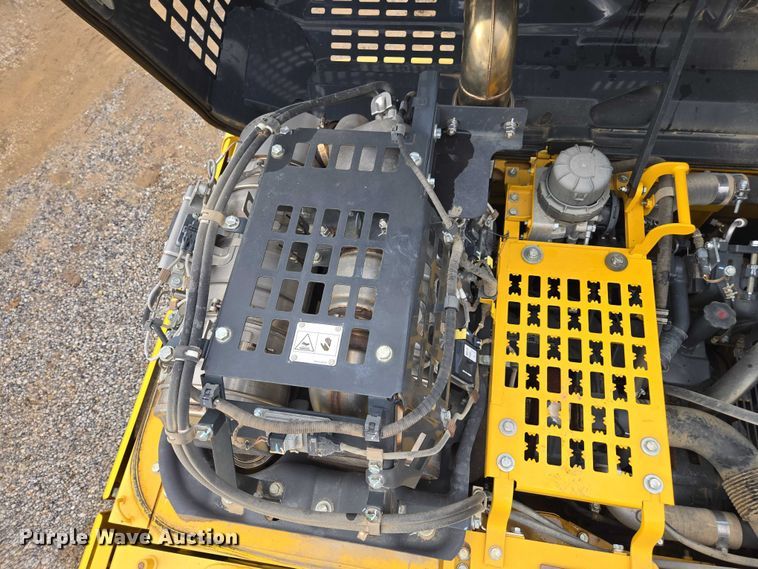 image for item DU2744 2021 Komatsu PC210LC-11 excavator