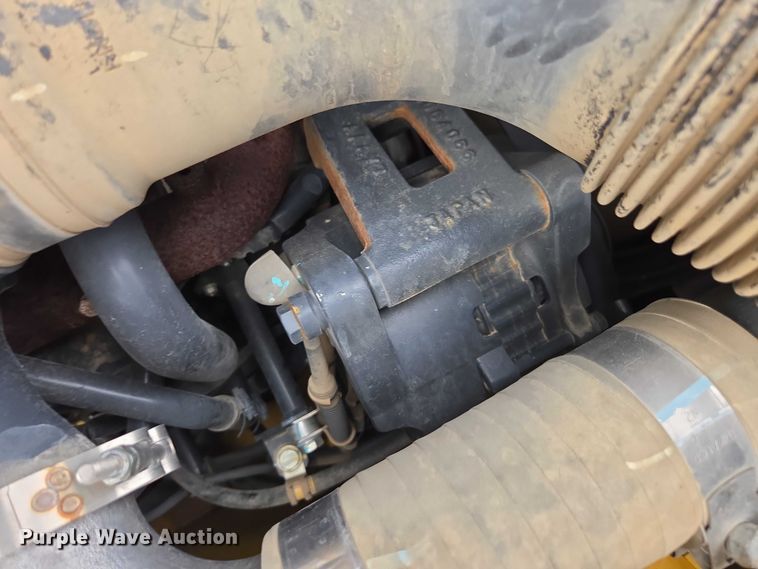 image for item DU2744 2021 Komatsu PC210LC-11 excavator