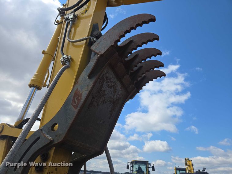 image for item DU2745 2023 Komatsu PC210LC-11 excavator