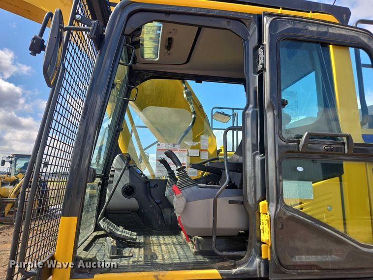 image for item DU2745 2023 Komatsu PC210LC-11 excavator