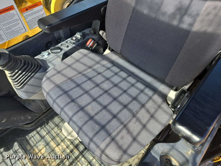 image for item DU2745 2023 Komatsu PC210LC-11 excavator