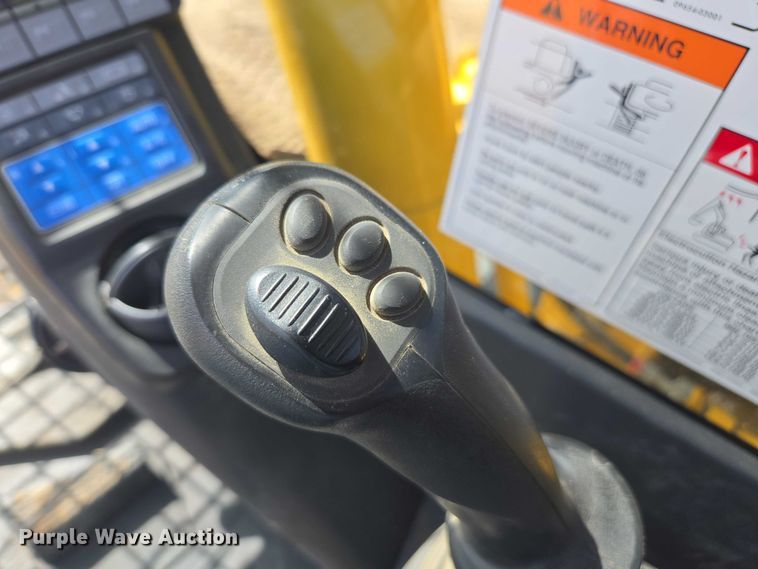 image for item DU2745 2023 Komatsu PC210LC-11 excavator