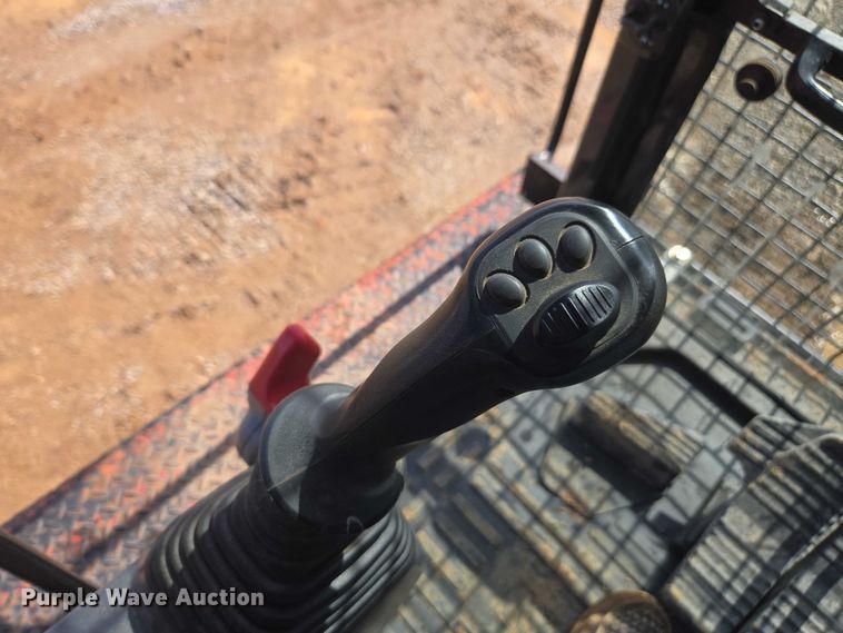 image for item DU2745 2023 Komatsu PC210LC-11 excavator