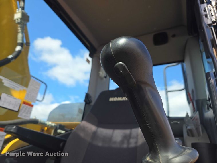 image for item DU2745 2023 Komatsu PC210LC-11 excavator