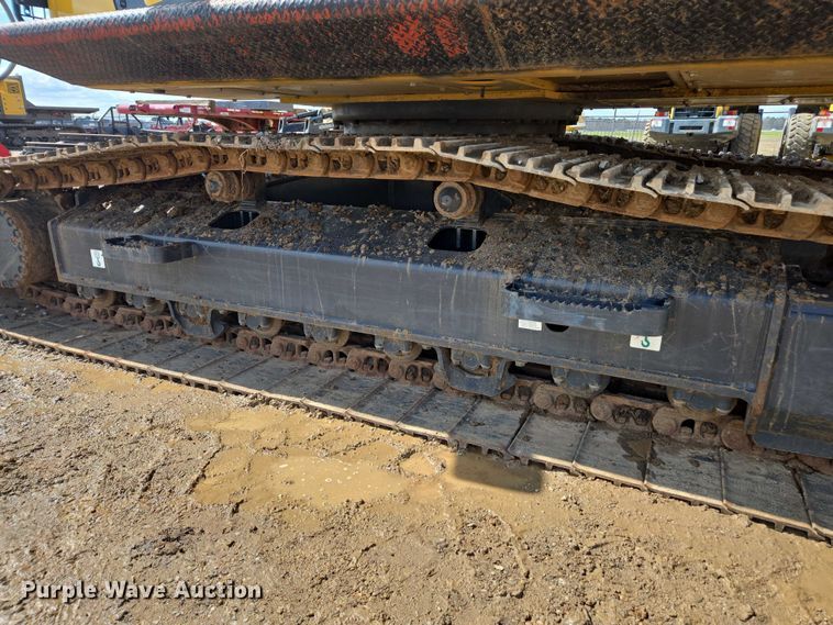 image for item DU2745 2023 Komatsu PC210LC-11 excavator