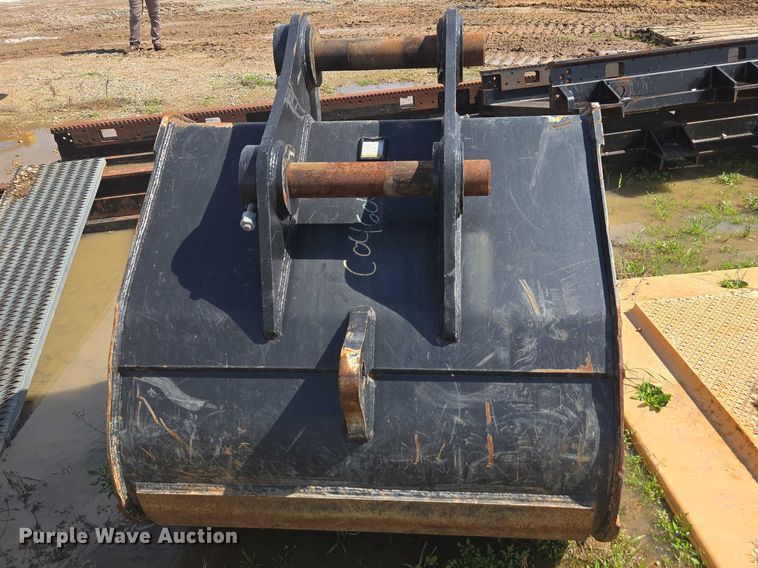 image for item DU2745 2023 Komatsu PC210LC-11 excavator