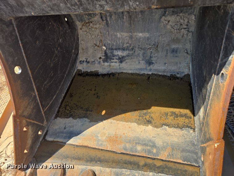 image for item DU2745 2023 Komatsu PC210LC-11 excavator