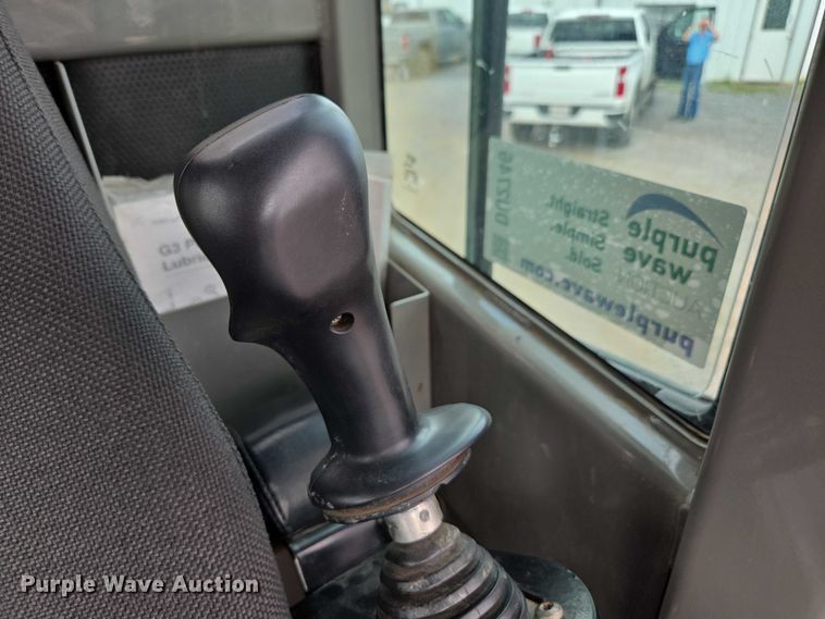 image for item DU2746 2021 Teremac RT14R track carrier