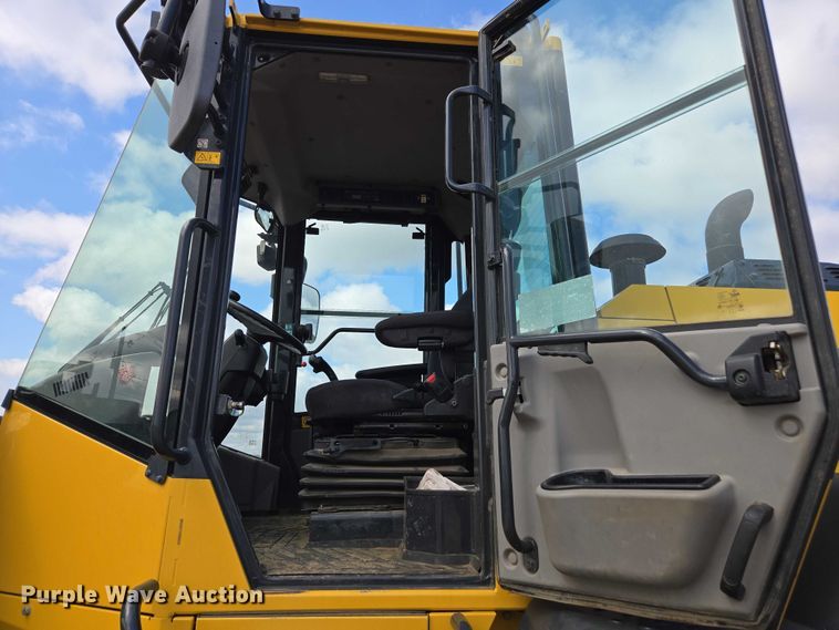 image for item DU2747 2021 Komatsu WA320-8 wheel loader