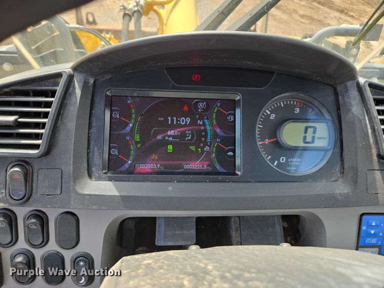 image for item DU2747 2021 Komatsu WA320-8 wheel loader