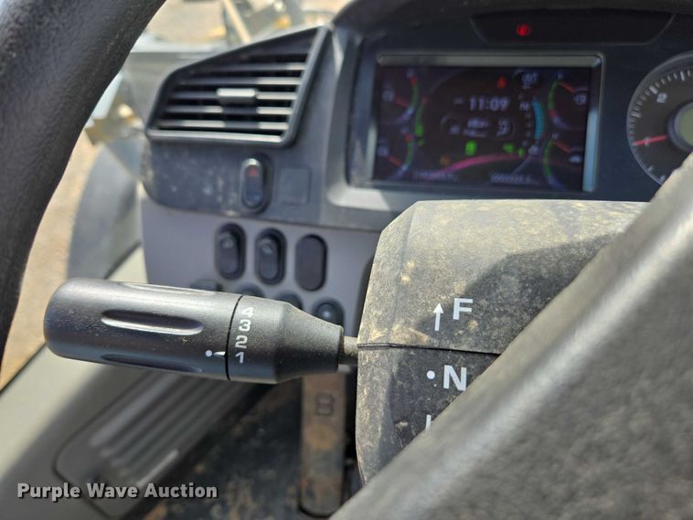 image for item DU2747 2021 Komatsu WA320-8 wheel loader