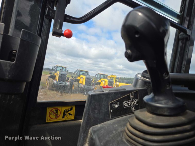 image for item DU2747 2021 Komatsu WA320-8 wheel loader