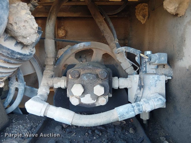 image for item DU3048 2001 Chevrolet C7500 fuel / lube truck