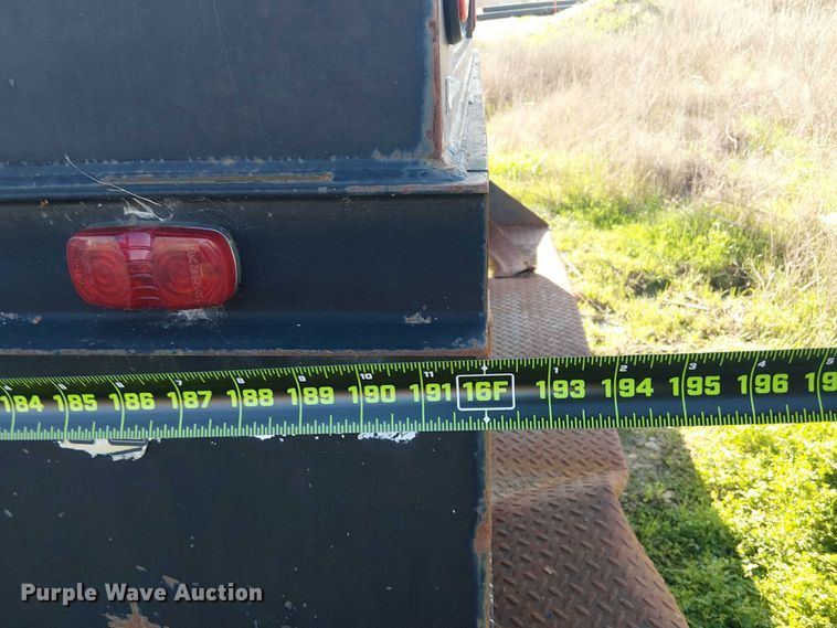 image for item DU3048 2001 Chevrolet C7500 fuel / lube truck