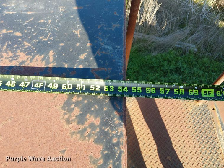 image for item DU3048 2001 Chevrolet C7500 fuel / lube truck