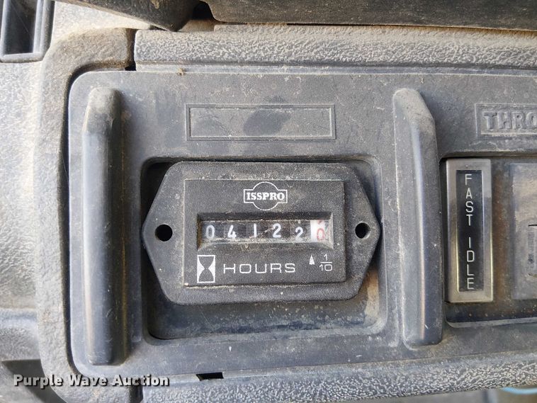 image for item DU3048 2001 Chevrolet C7500 fuel / lube truck