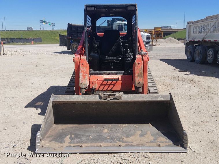 image for item DU3105 2023 Kubota SVL75-2 tracked skid steer loader