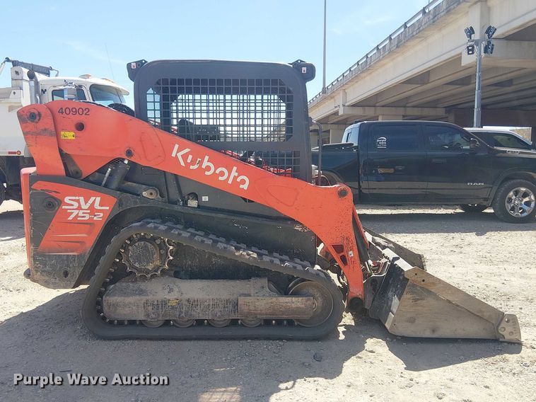 image for item DU3105 2023 Kubota SVL75-2 tracked skid steer loader