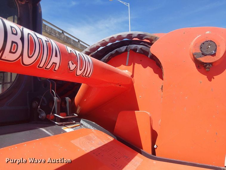 image for item DU3105 2023 Kubota SVL75-2 tracked skid steer loader