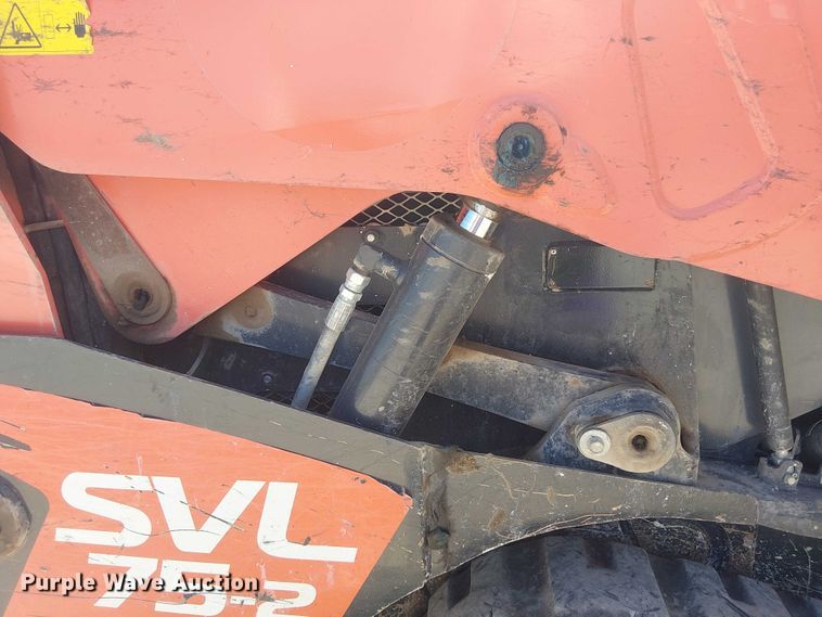 image for item DU3105 2023 Kubota SVL75-2 tracked skid steer loader