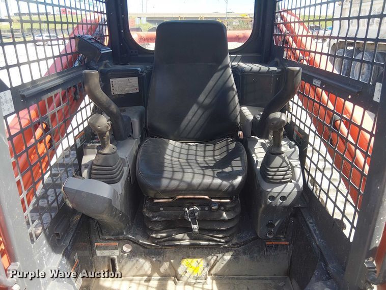image for item DU3105 2023 Kubota SVL75-2 tracked skid steer loader