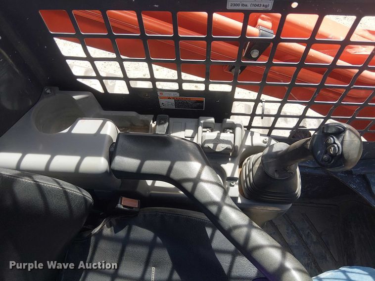 image for item DU3105 2023 Kubota SVL75-2 tracked skid steer loader