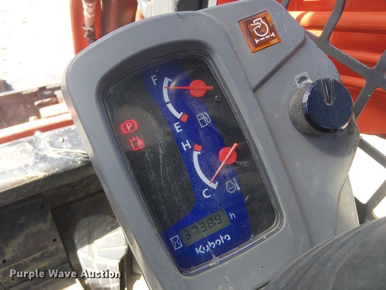 image for item DU3105 2023 Kubota SVL75-2 tracked skid steer loader